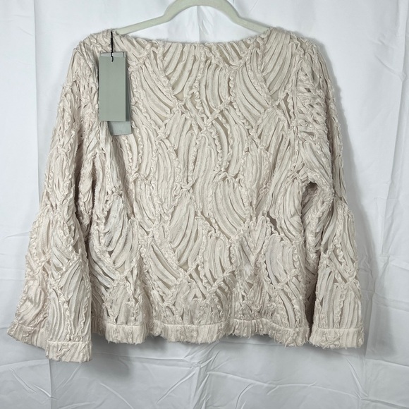 NWT S. Deer Textured Elegant Bell sleeve Blouse Size XL Excellent Condition - Picture 2 of 12